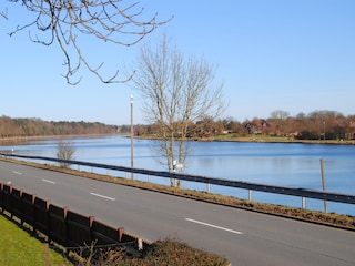 Blick von der Außenterasse auf den NOK