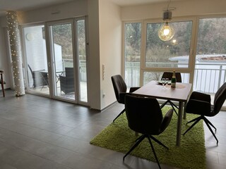 Esszimmer mit Moselblick