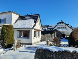 Einfahrt im Winter