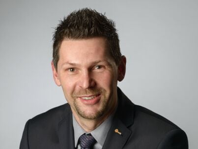 Herr Matthias Hennig