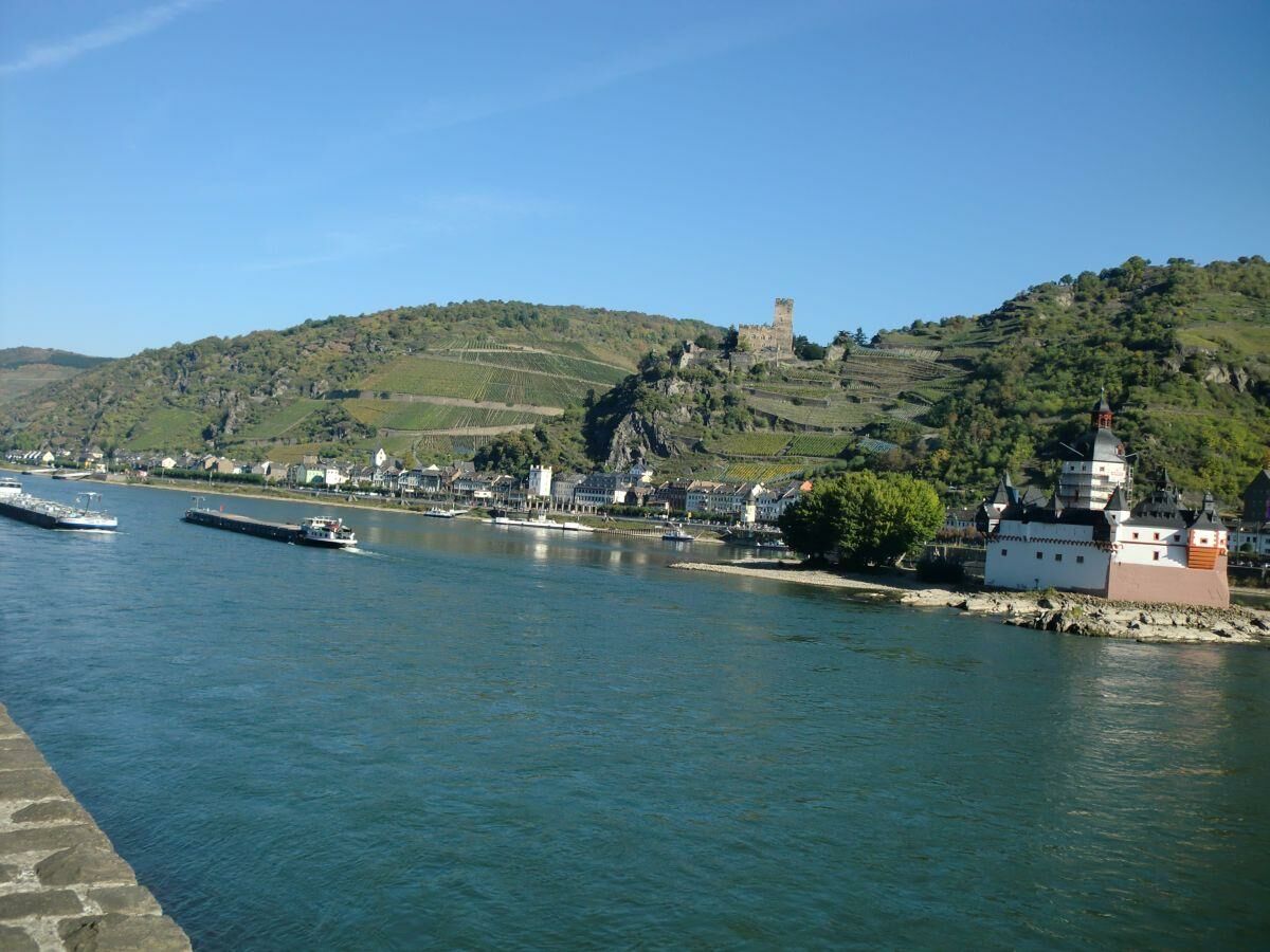 Zollburg im Rhein 27km