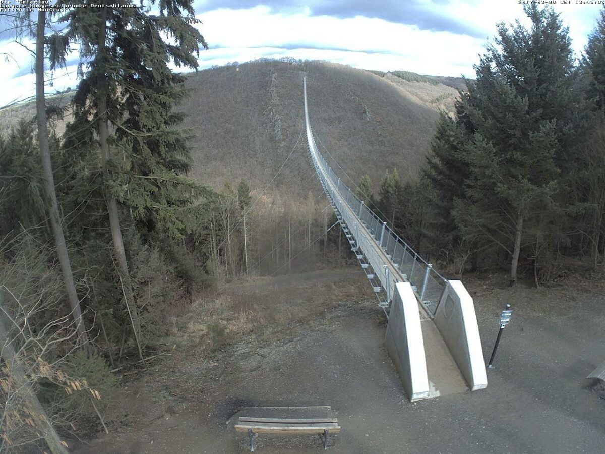 Deutschlands schönste Hängeseilbrücke (8km)