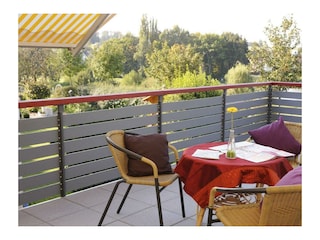 Balkon mit Ausblick auf den See