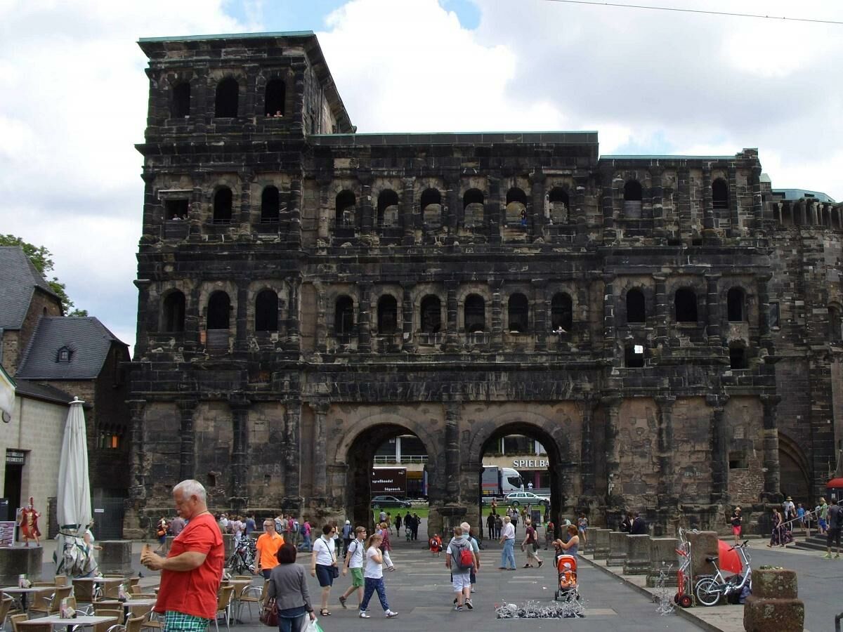 Porta Nigra Trier 1350x900