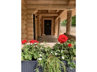 Veranda mit separaten Eingängen