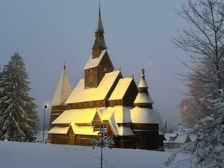 Stabkirche Hahnenklee im Winterschlaf