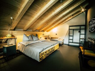 Söll_OldSchool_Schlafzimmer_WilderKaiser