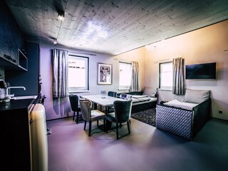 Söll_AparthotelOldSchool_Esstisch_WilderKaiser