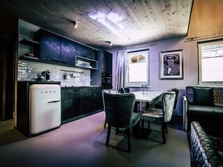 Söll_AparthotelOldSchool_Wohnraum_WilderKaiser