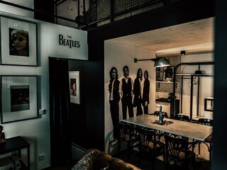 Söll_AparthotelOldSchool_Esstisch_WilderKaiser