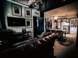 Söll_AparthotelOldSchool_Wohnraum_WilderKaiser