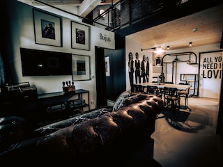 Söll_AparthotelOldSchool_Wohnraum_WilderKaiser