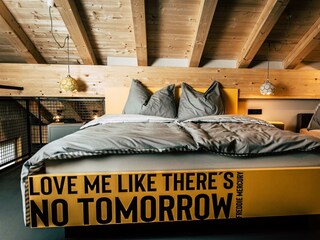 Söll_AparthotelOldSchool_Schlafzimmer_WilderKaiser