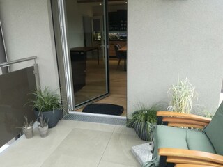 Vom Wohnzimmer auf die Terrasse