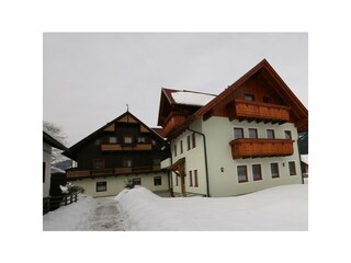 Pension Thorerhof_Hausfoto Winter_Eingang Zubau