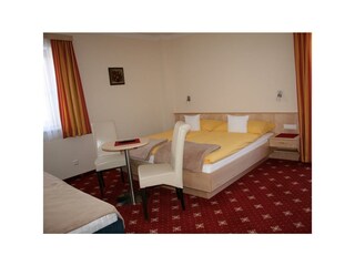 Pension Thorerhof_Dreibettzimmer im Zubau (2)