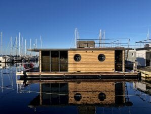 House boat No title - Egernsund - image1