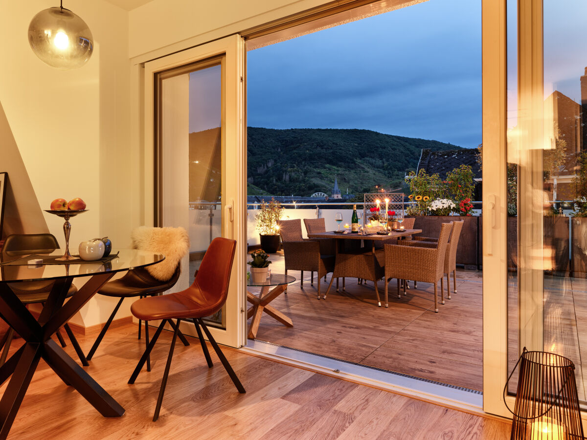 Dachterrasse im Abendlicht