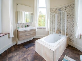 Castello Gesves Caratteristiche 34