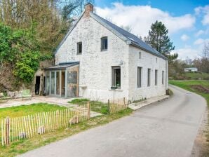 Maison de vacances Jolie maison très joliment rénovée en pleine nature avec terrasse - Doische - image1