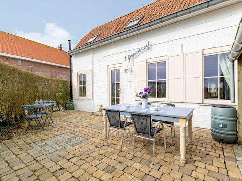 Ferienhaus in Stavele mit Terrasse