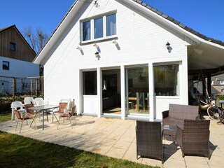 Villa Namur Outdoor Recording 3