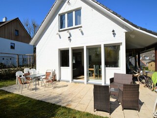 Villa Namur Outdoor Recording 3