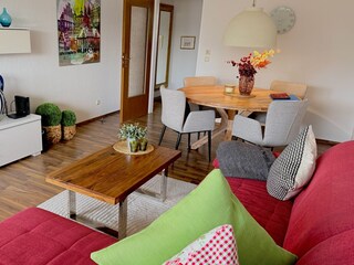 Livingroom with dining area