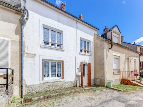 Holiday house Traditional Holiday Home in Brinon sur Beuvron