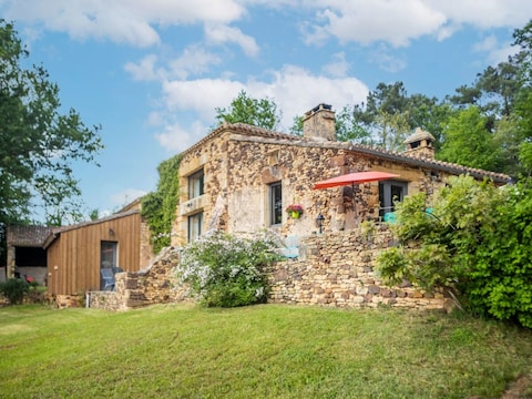 Maison de vacances à Mazeyrolles avec jardin