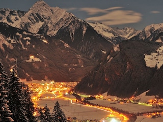 Abendstimmung mit Blick auf Mayrhofen