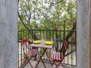 Maison de vacances Gîte agréable avec jardin au coeur des vignes - Cubières - image1