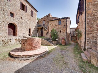 Farmhouse Monticiano Environment 31