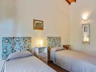 Farmhouse Certaldo Features 26