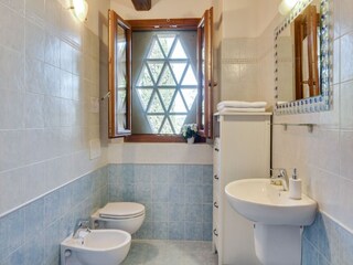 Farmhouse Certaldo Features 32