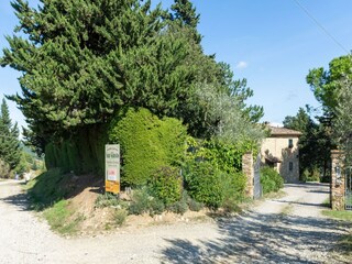 Farmhouse Certaldo Features 35