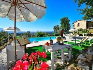 Splendide villa indépendante avec piscine privée - San Donato à Collina - image1