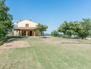 Elegantes Ferienhaus in Urbania mit Garten - Urbania - image1