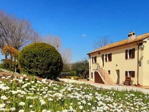 Ferienhaus Attraktive Wohnung in Filottrano mit eingezäuntem Garten - Montefano - image1