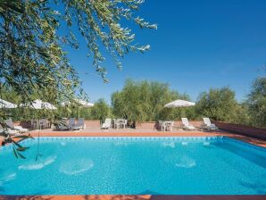 Casa per le vacanze Autentica casa bifamiliare Toscana con piscina in comune - San Casciano - image1