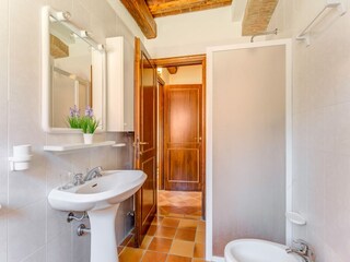 Farmhouse Montaione Features 32