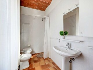 Farmhouse Montaione Features 34