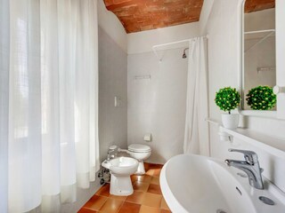 Farmhouse Montaione Features 35