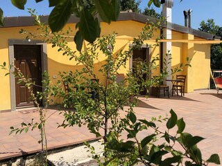 Farmhouse Apecchio Outdoor Recording 3