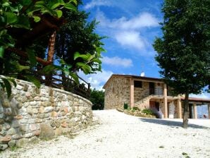 Villa Casa vacanze panoramica a Cagli con terrazza coperta e barbecue - Cagli - image1