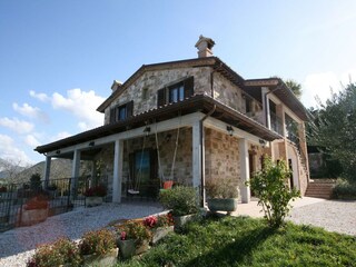 Villa Cagli Buitenaudio-opname 11