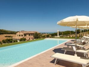 Maison de vacances spacieuse à Fermo avec piscine - Fermo (ville) - image1