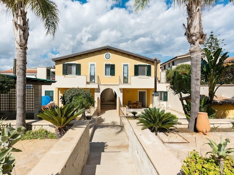 Apartment am Meer mit Grill und Garten