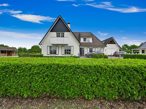 Villa de bon goût à Didam avec jardin