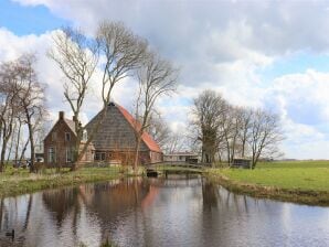 Maison de vacances Belle fermette avec une jetée et un hot tub - Leeuwarden - image1